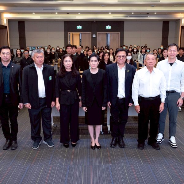 ภก.ศรัณย์ แจ้วจิรา นายกสมาคมผู้ผลิตยาสมุนไพร เข้าร่วมประชุมชี้แจงมาตรฐานการผลิตสมุนไพรตามข้อกำหนด PIC/S